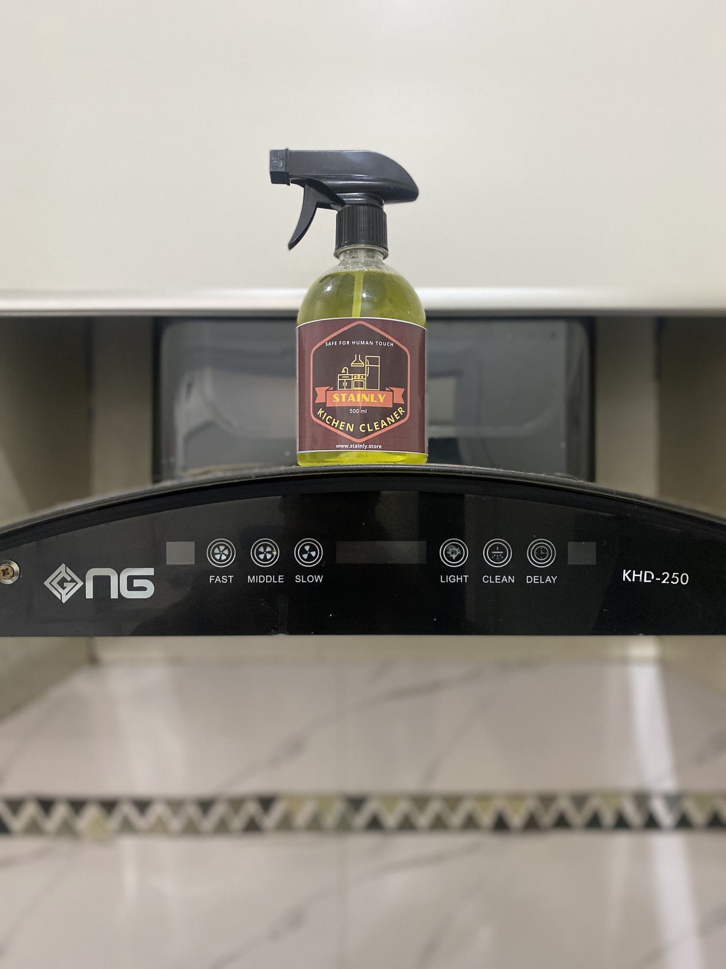 Kitchen Cleaner– 500ml Rating 4.8/5.0 ⭐⭐⭐⭐⭐ Free Delivery 🚚